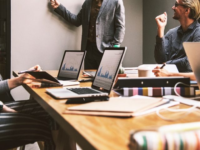 HubSpot ou Salesforce : quel CRM pour mon équipe ?