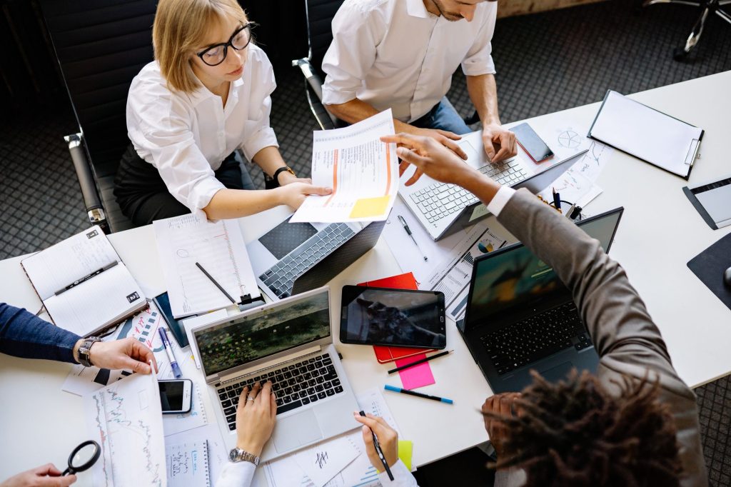 Tirer parti des nouvelles fonctionnalités des CRM pour améliorer la gestion client