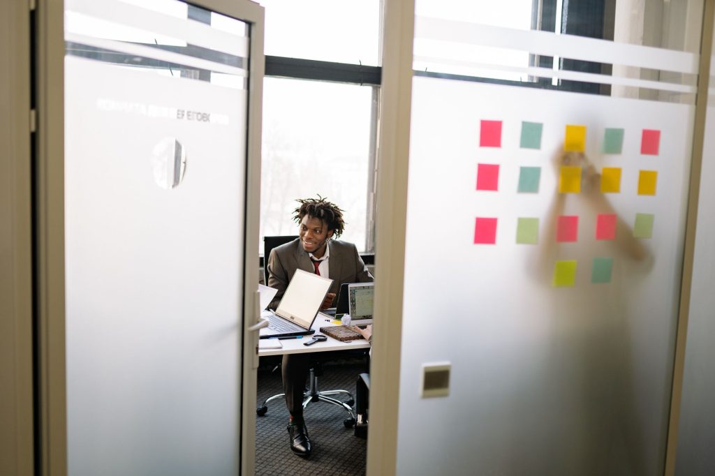 Tirer parti des nouvelles fonctionnalités des CRM pour améliorer la gestion client